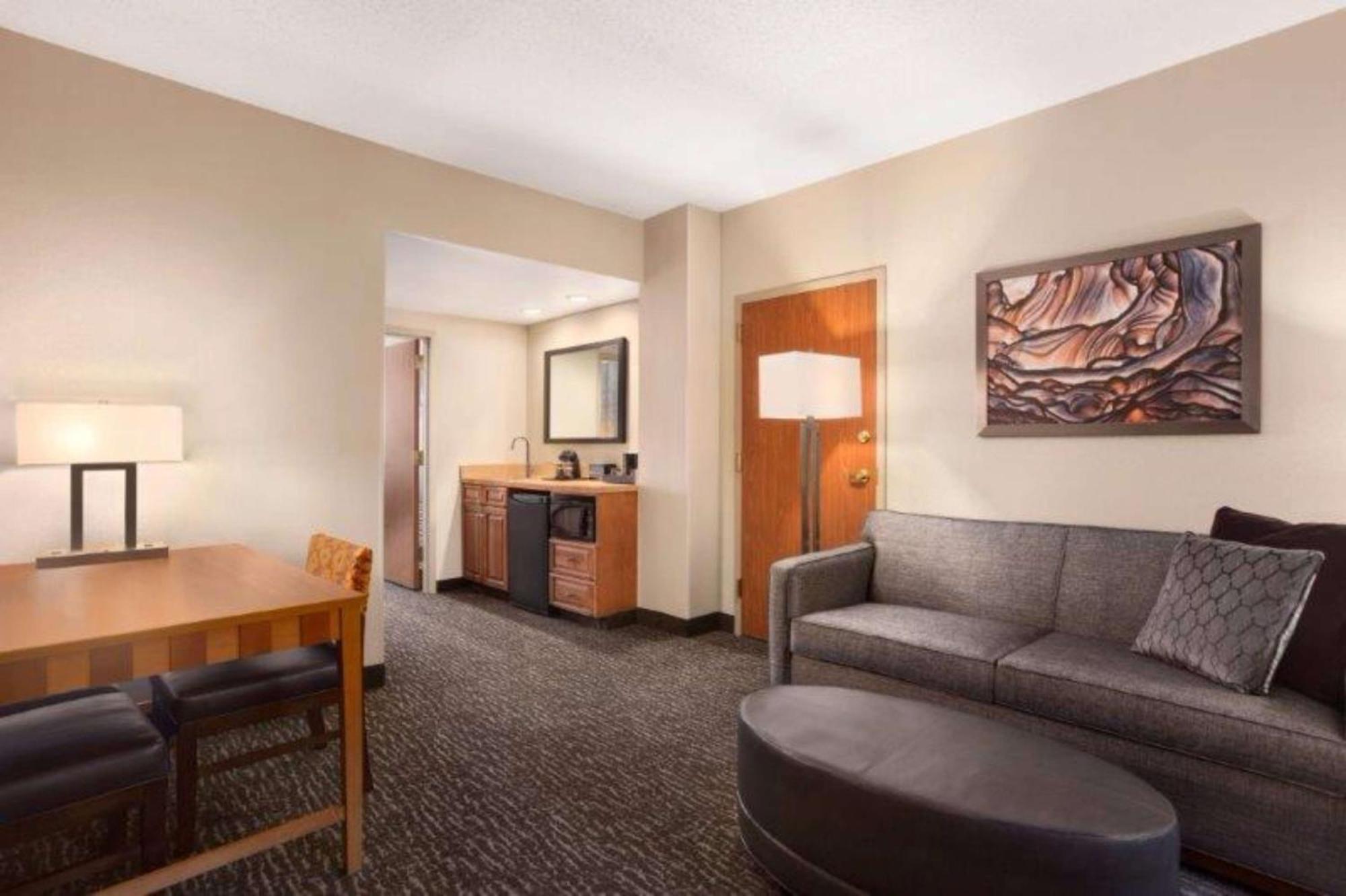 Embassy Suites Northwest Arkansas - Hotel, Spa & Convention Center Rogers Zewnętrze zdjęcie